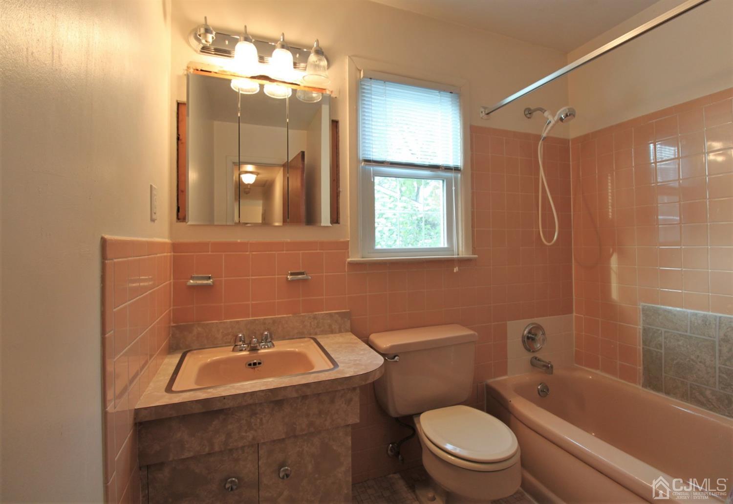 314 Colfax Road North Brunswick, NJ 08902 - Photo 15 of 20 Gallery Image 15