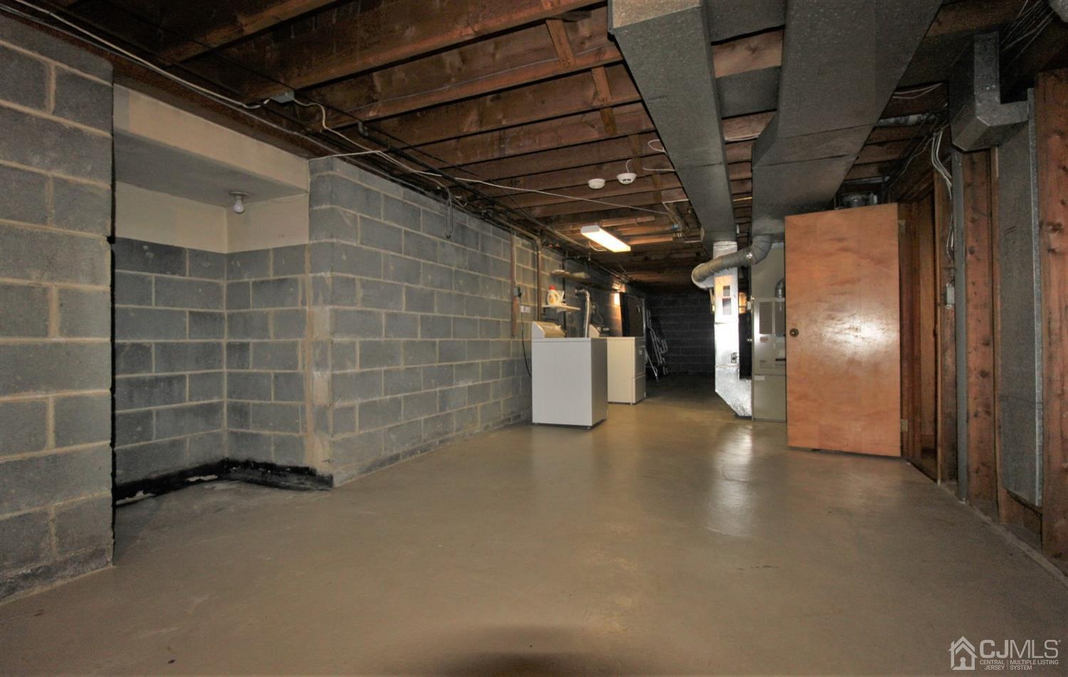 314 Colfax Road North Brunswick, NJ 08902 - Photo 17 of 20 Gallery Image 17