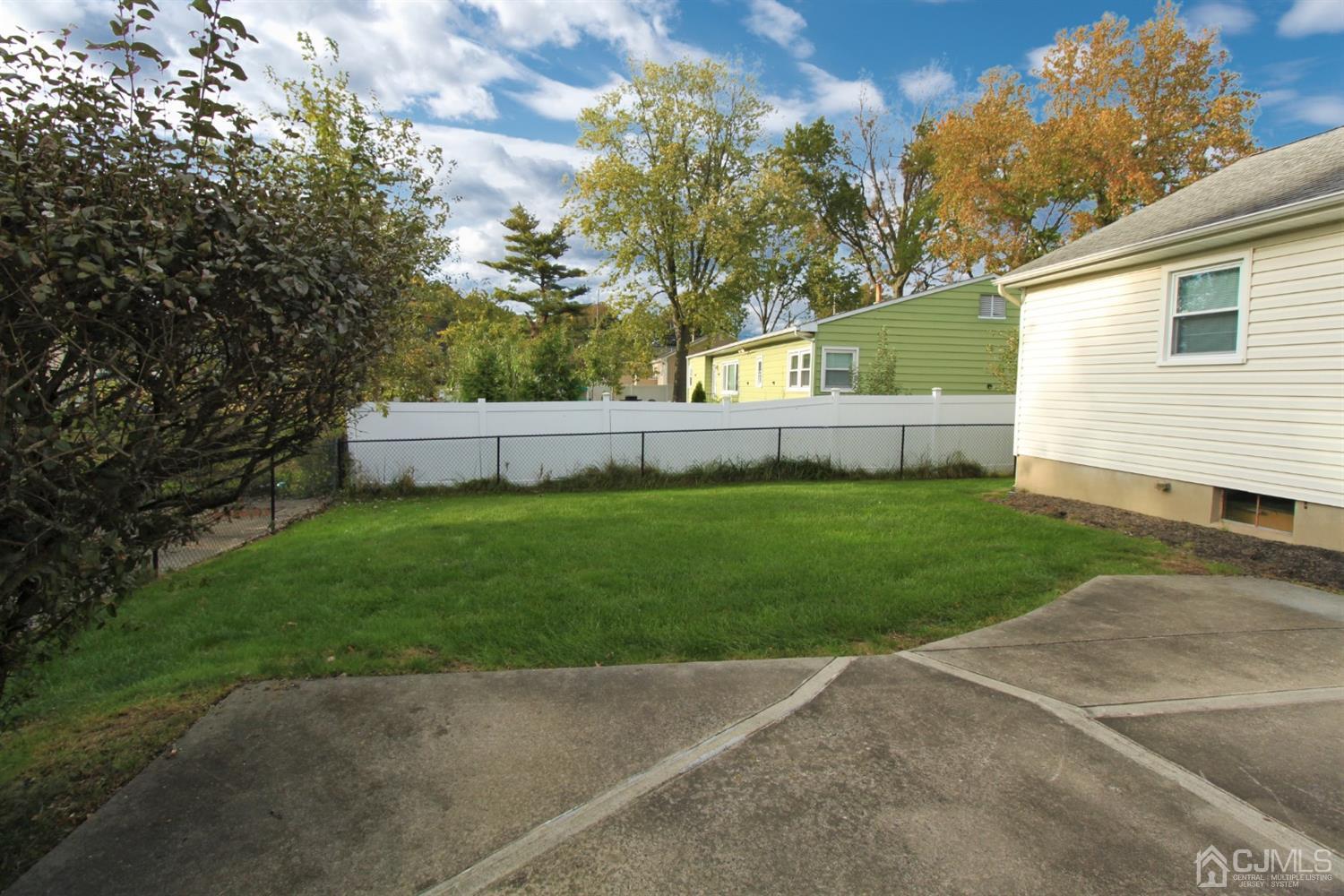 314 Colfax Road North Brunswick, NJ 08902 - Photo 19 of 20 Gallery Image 19