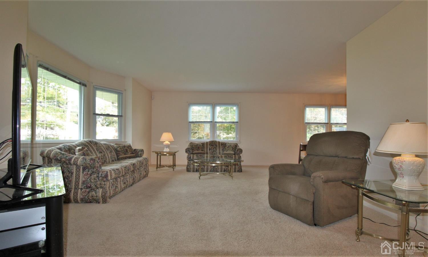 314 Colfax Road North Brunswick, NJ 08902 - Photo 5 of 20 Gallery Image 5