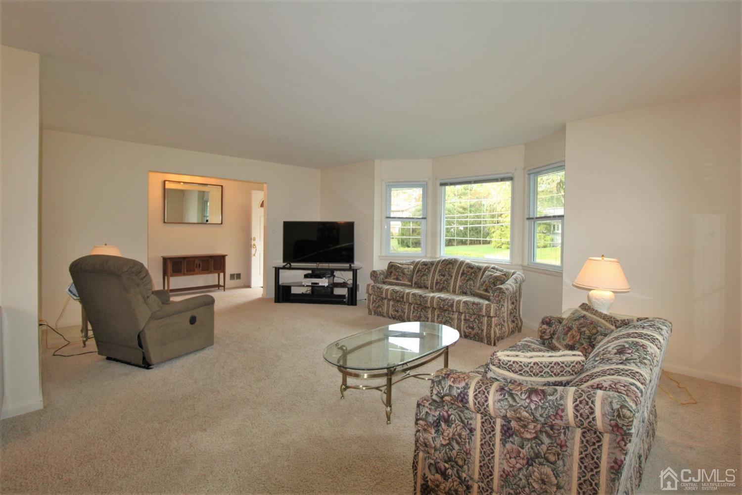 314 Colfax Road North Brunswick, NJ 08902 - Photo 6 of 20 Gallery Image 6