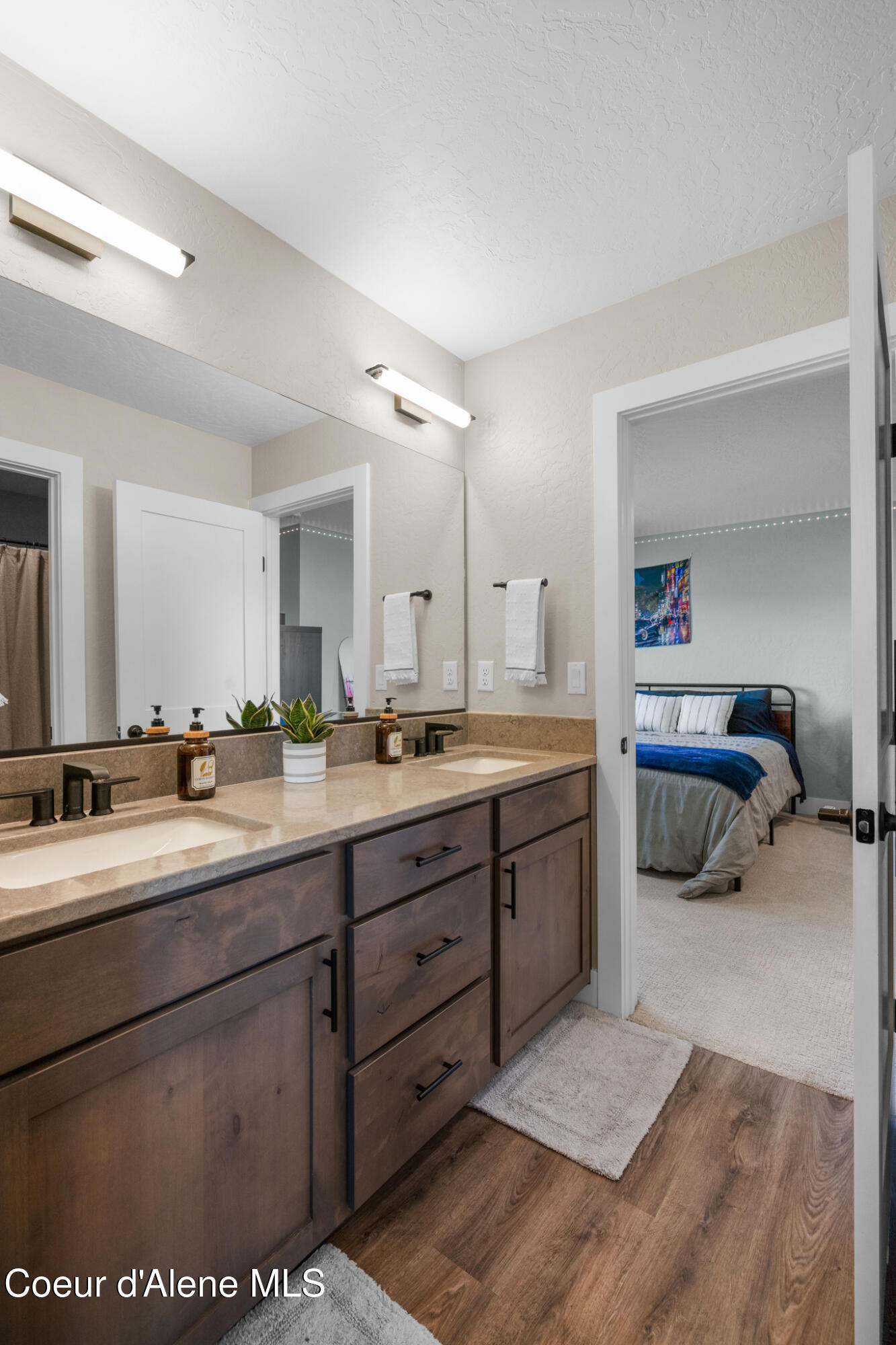 13806 North Treasure Island Court Rathdrum, ID 83858 - Photo 40 of 63 Joint Bathroom
