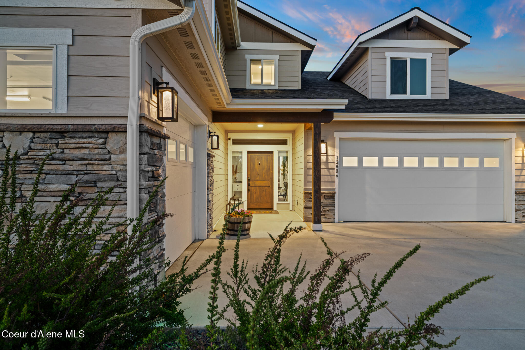 13806 North Treasure Island Court Rathdrum, ID 83858 - Photo 5 of 63 Twilight - Front of Home
