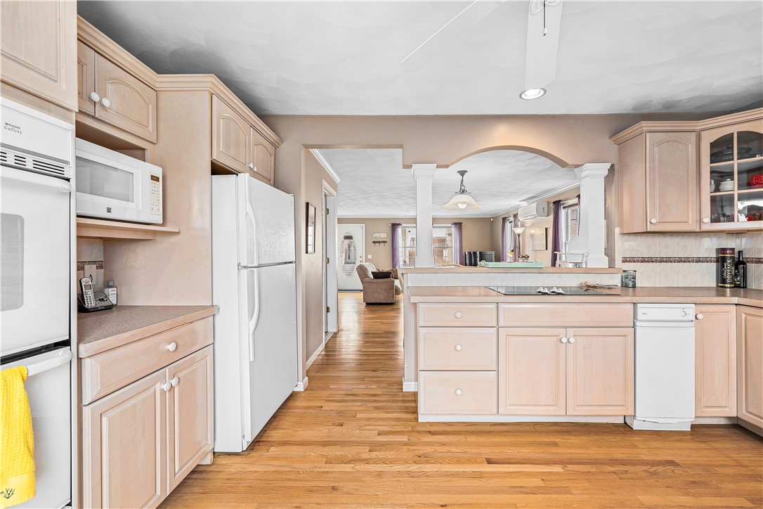 16 Elm Avenue Narragansett, RI 02882 - Photo 27 of 45