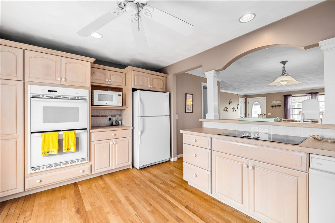 16 Elm Avenue Narragansett, RI 02882 - Photo 33 of 45