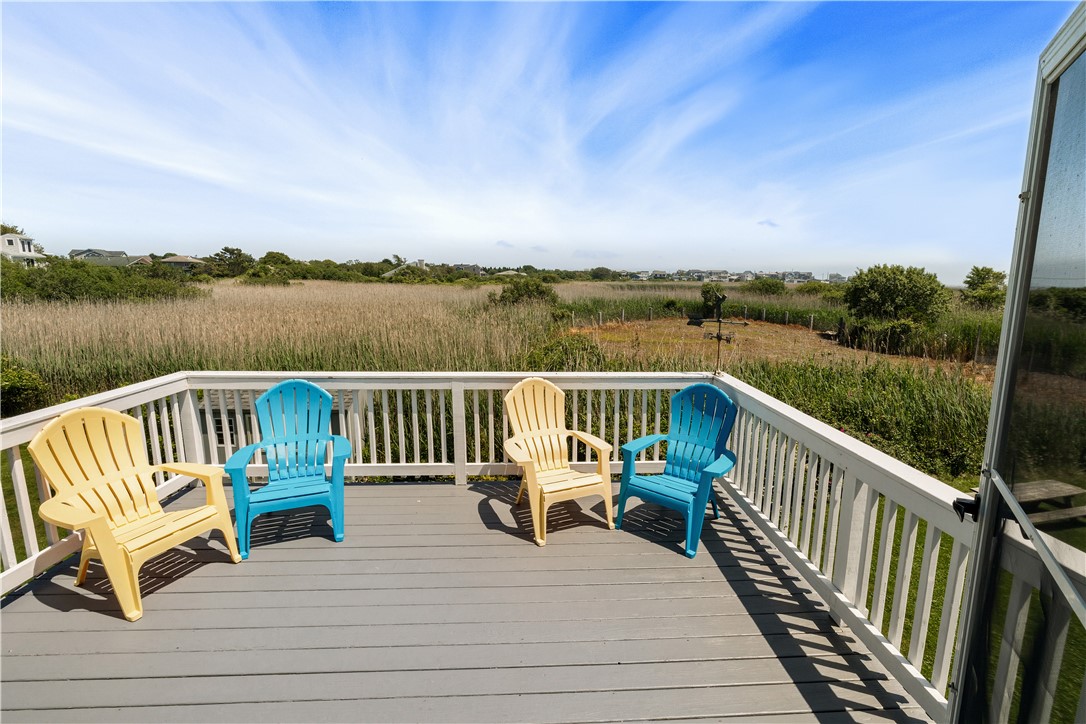 16 Elm Avenue Narragansett, RI 02882 - Photo 7 of 45