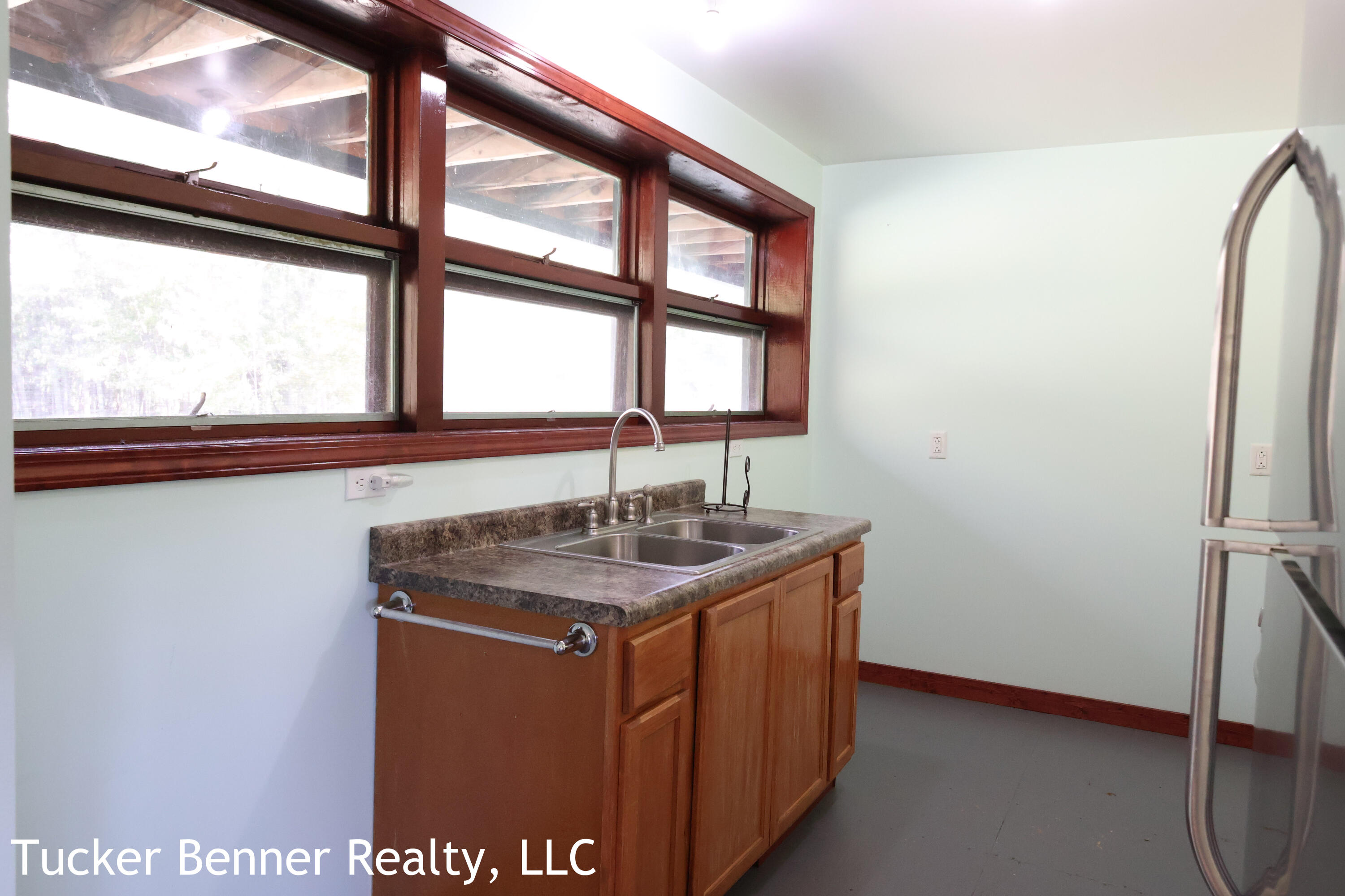 7800 McCain Road Parma, MI 49269 - Photo 11 of 40 Kitchen