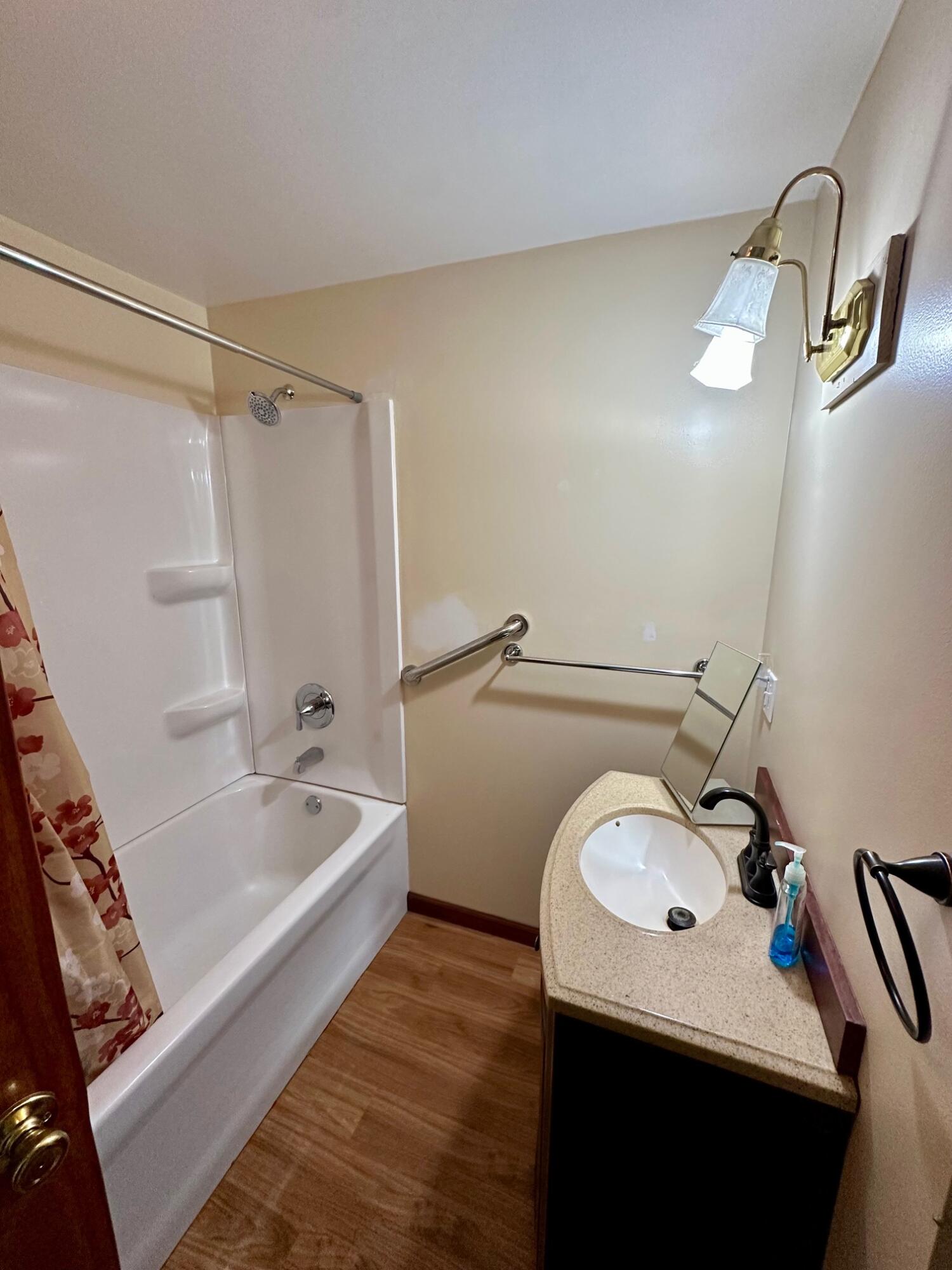 7800 McCain Road Parma, MI 49269 - Photo 26 of 40 Primary Bathroom