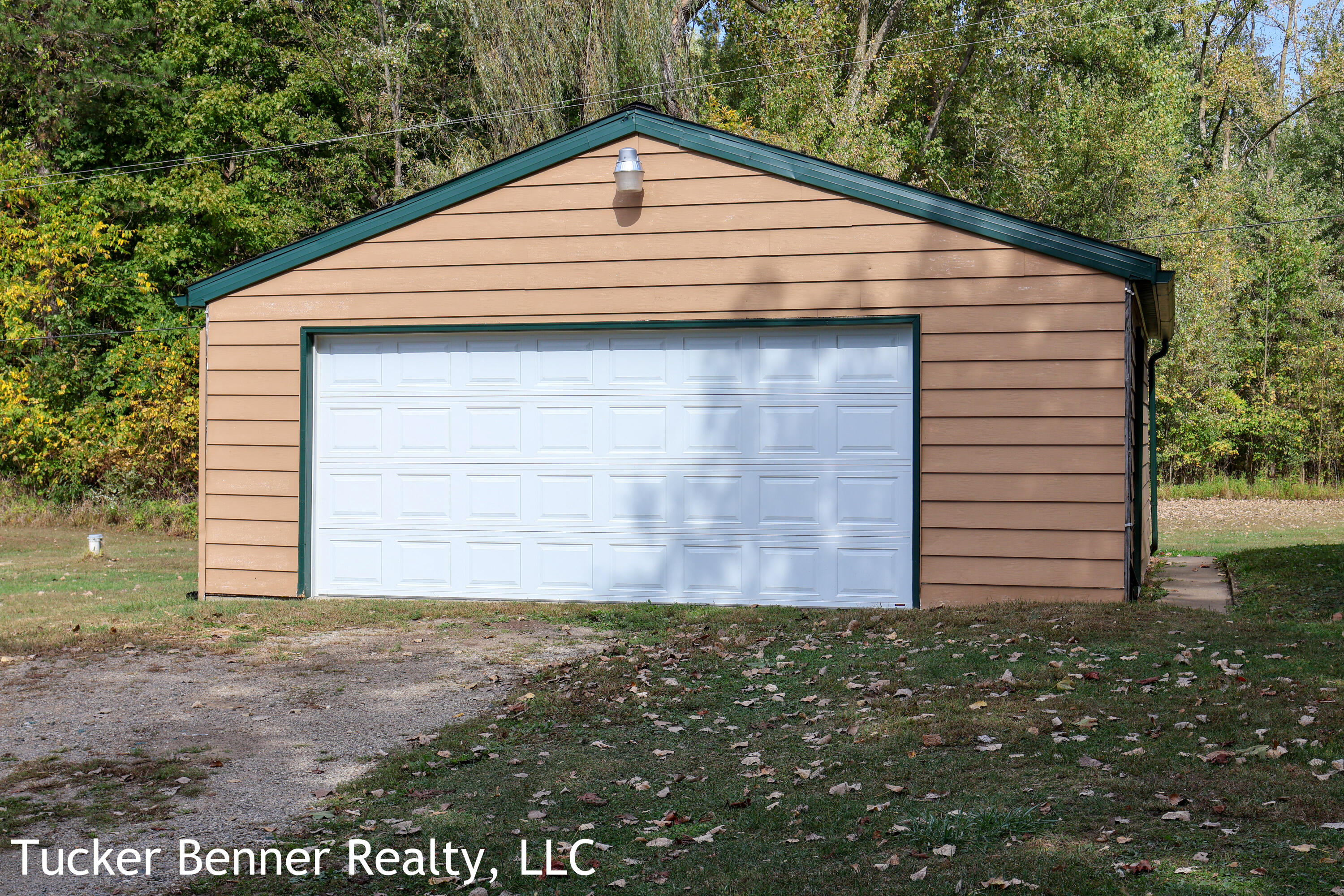 7800 McCain Road Parma, MI 49269 - Photo 30 of 40 Garage