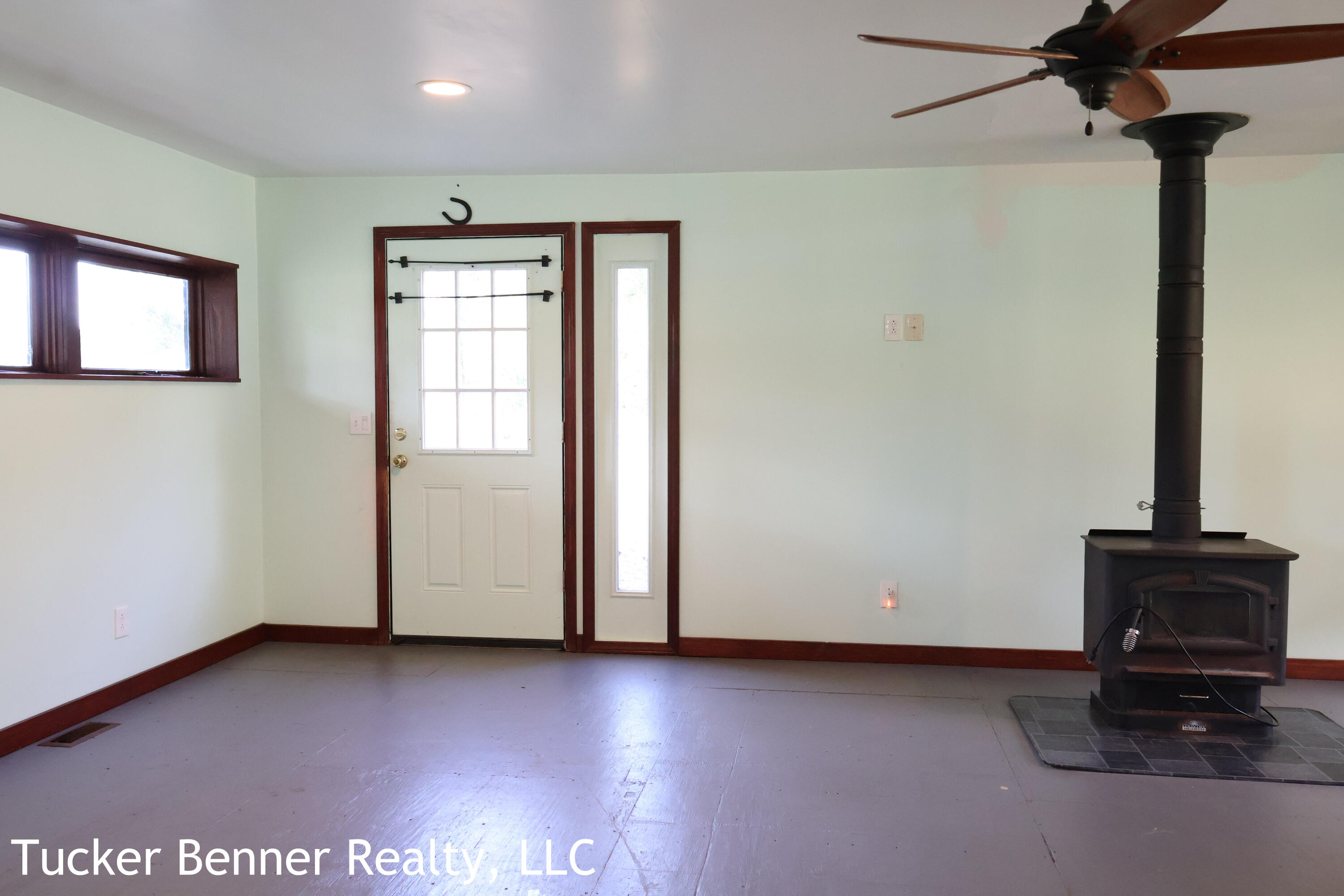 7800 McCain Road Parma, MI 49269 - Photo 5 of 40 Living Area