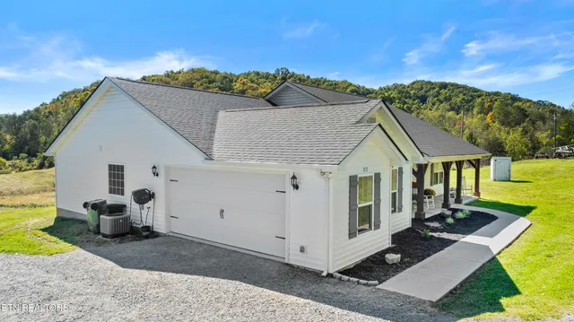 $679,000 | 3717 Hickory Valley Road, Maynardville, TN 37807