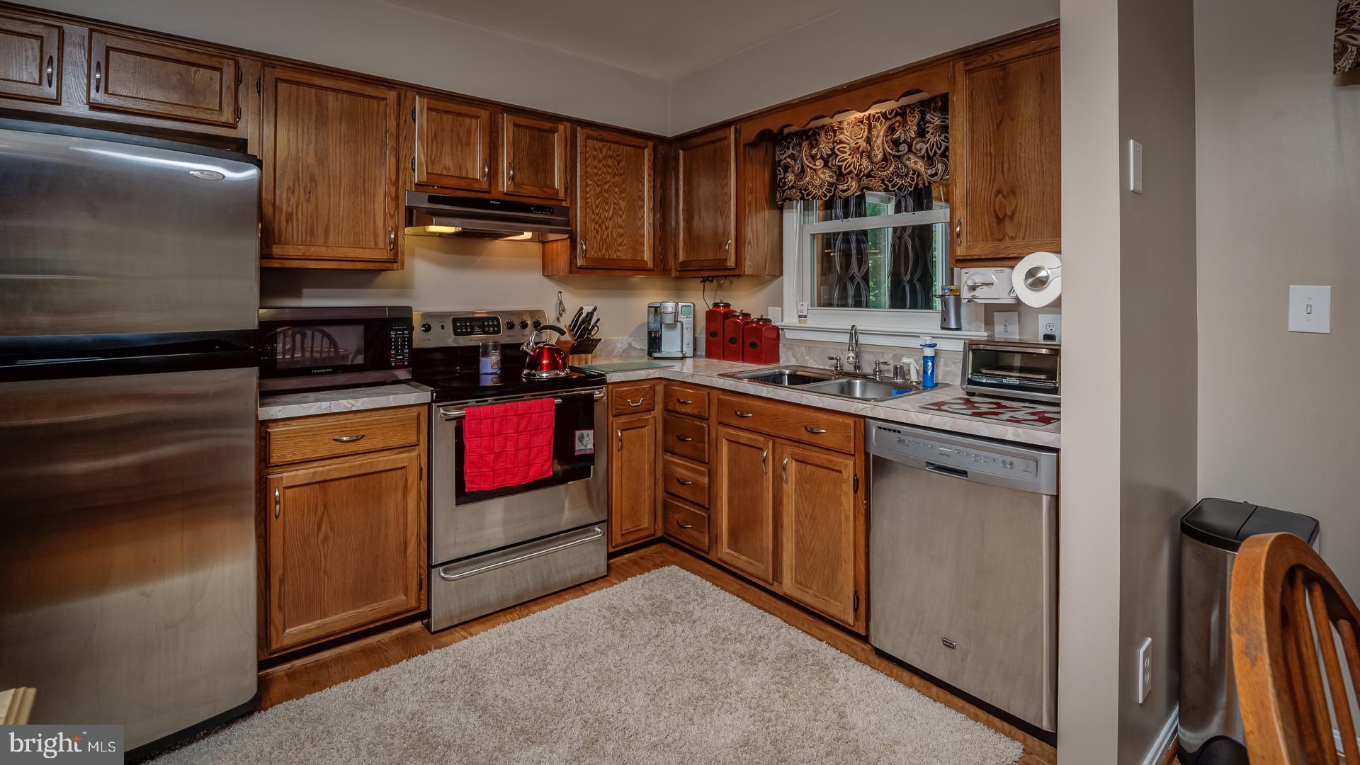 STAINLESS STEEL APPLIANCES!!!