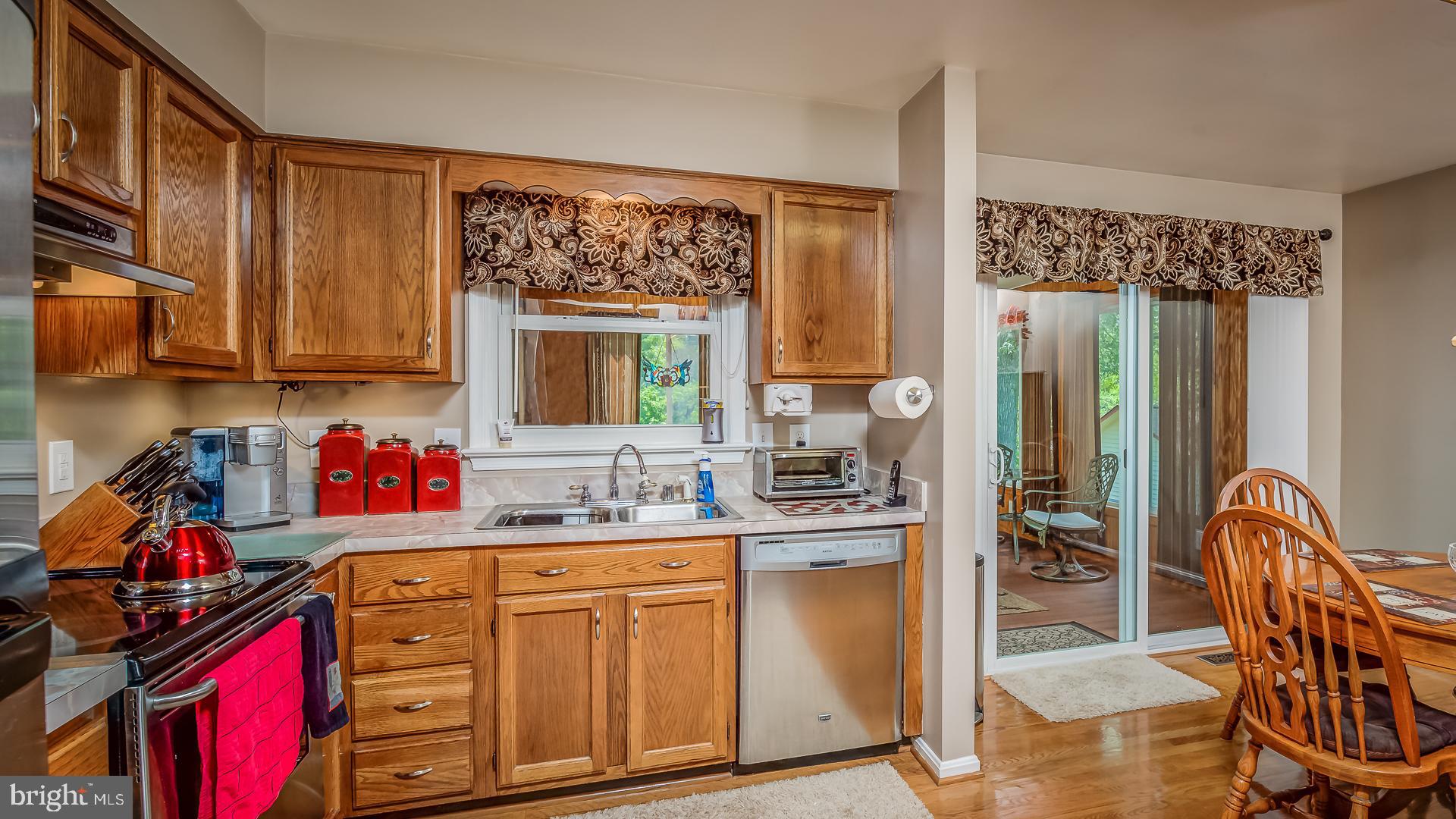 SPARKLING KITCHEN!!!