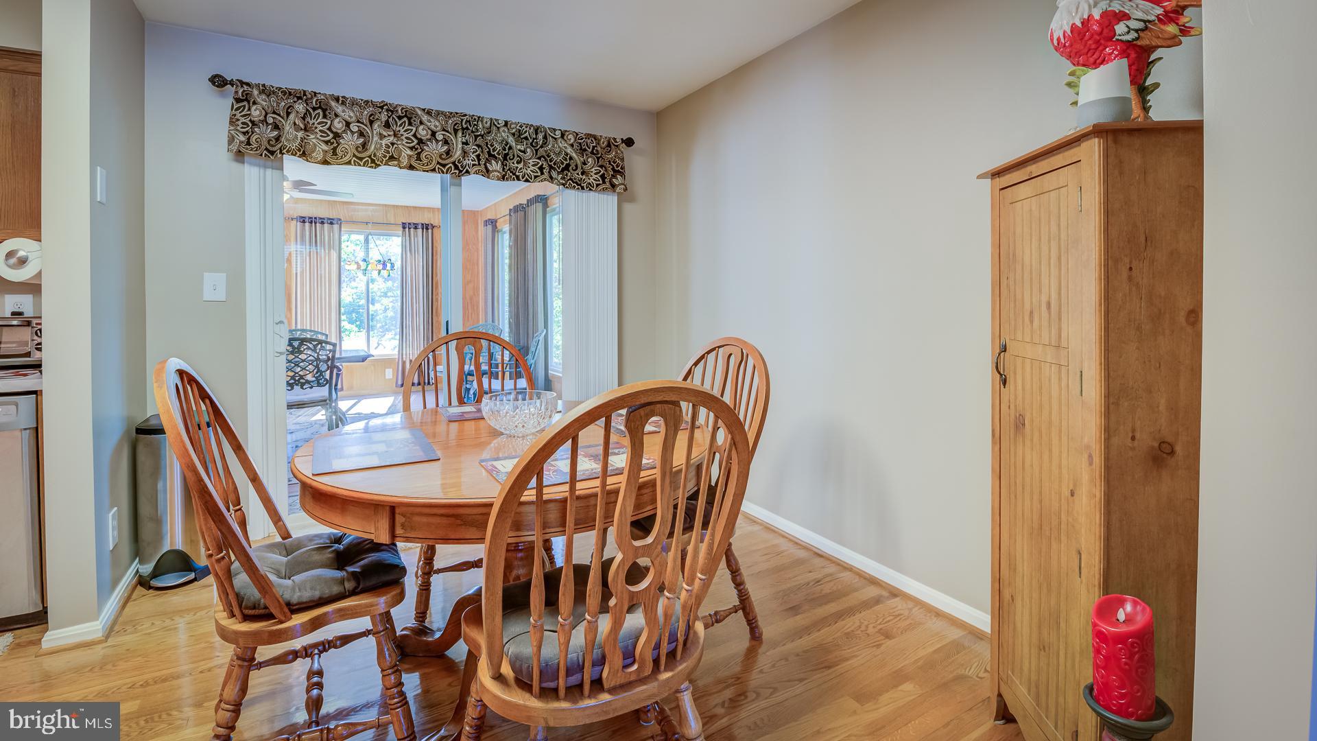 222 Choptank Road Stafford, VA 22556 - Photo 8 of 39 BREAKFAST AREA LEADING OUT TO SUN ROOM!!!