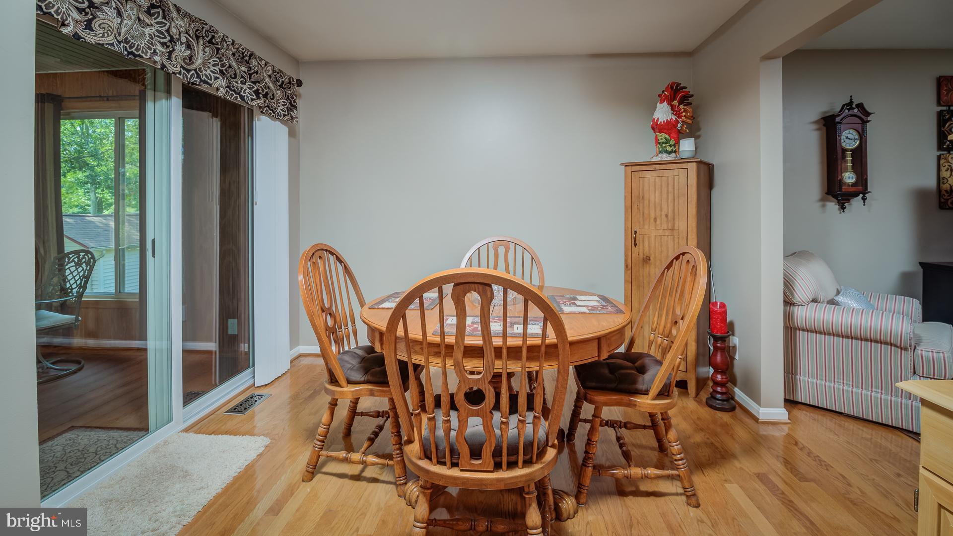 222 Choptank Road Stafford, VA 22556 - Photo 9 of 39 BREAKFAST AREA WITH HARDWOODS!!!