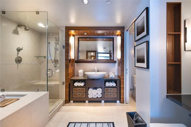 $600,000 | 6801 Collins Avenue, Unit 510, Miami Beach, FL 33141