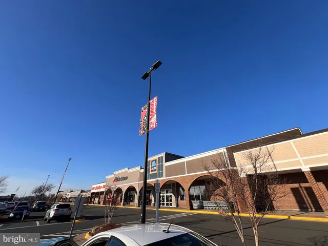 $280,000 | 4129 Meadowland Court, Chantilly, VA 20151