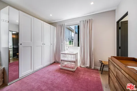 $1,599,000 | 4425 North Studio Place, Studio City, CA 91602