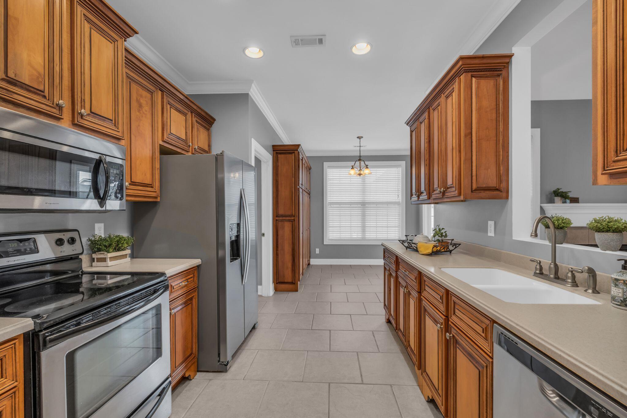 14 Hunting Ridge Circle Rock Spring, GA 30739 - Photo 7 of 21 Plenty of room in your kitchen