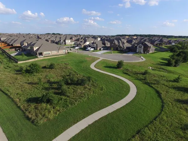 $3,200 | 804 Longhorn Drive, Aubrey, TX 76227