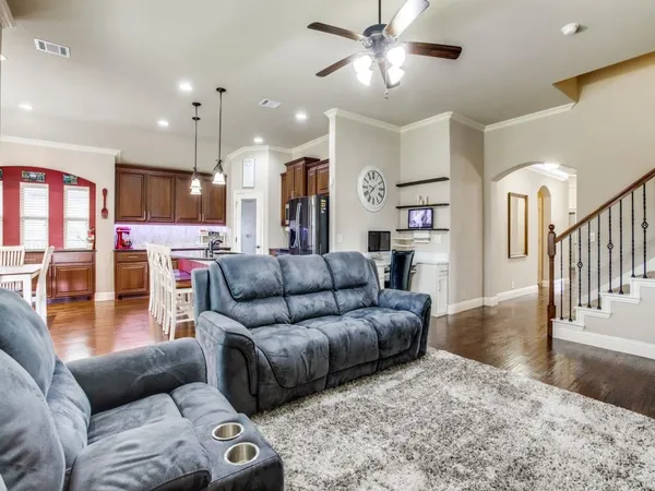 $3,200 | 804 Longhorn Drive, Aubrey, TX 76227