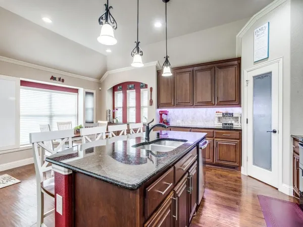 $3,200 | 804 Longhorn Drive, Aubrey, TX 76227
