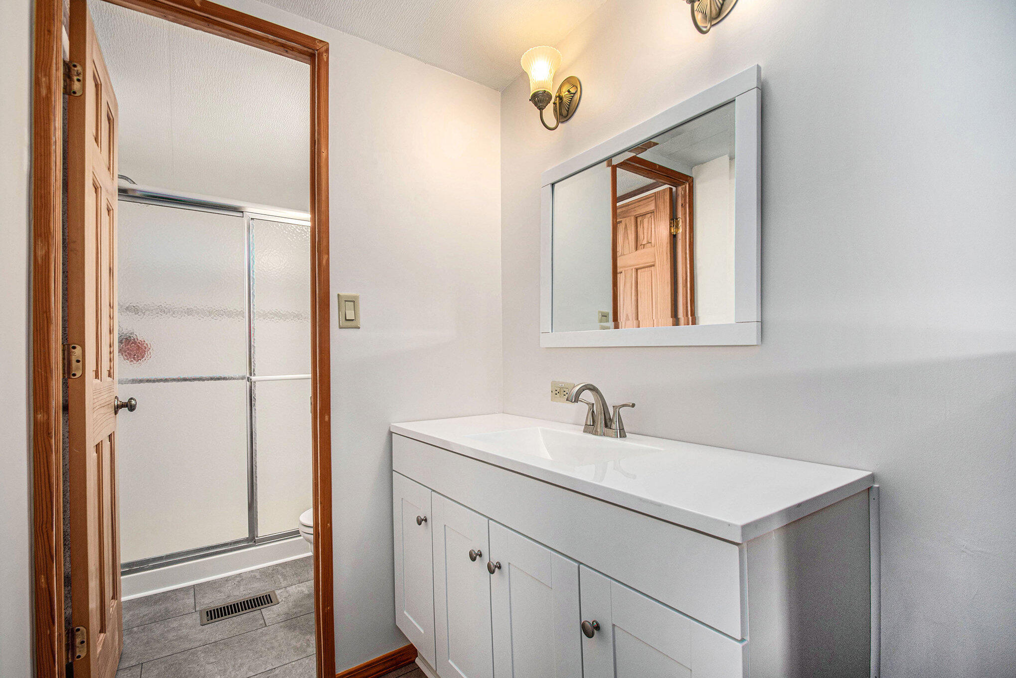 112 East Bertrand Road Niles, MI 49120 - Photo 16 of 26 Primary Bathroom