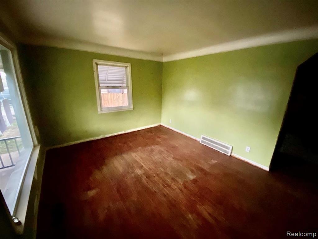 6341 Rutland Street Detroit, MI 48228 - Photo 7 of 10