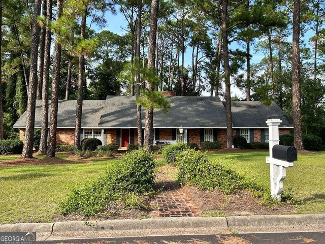 $290,000 | 225 Alabama Drive, Tifton, GA 31794