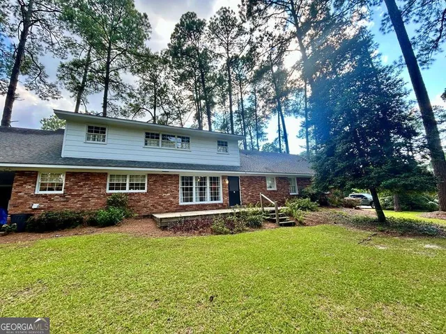 $290,000 | 225 Alabama Drive, Tifton, GA 31794