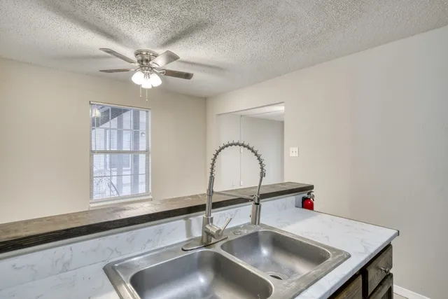 a close view of sink and tap