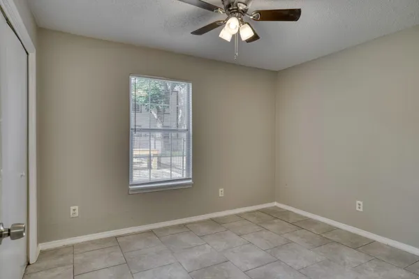 $5,100,000 | 2000 Kazmeier Plaza, Bryan, TX 77802