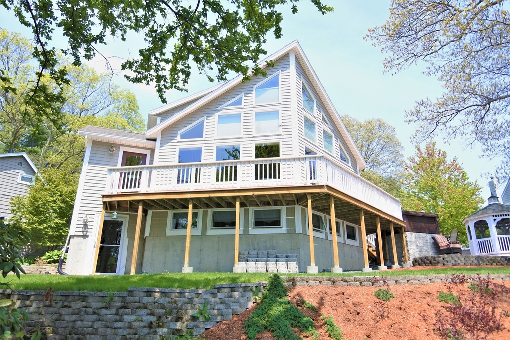 10 Ryan Road Lynnfield, MA 01940 - Photo 1 of 12 Gallery Image 1