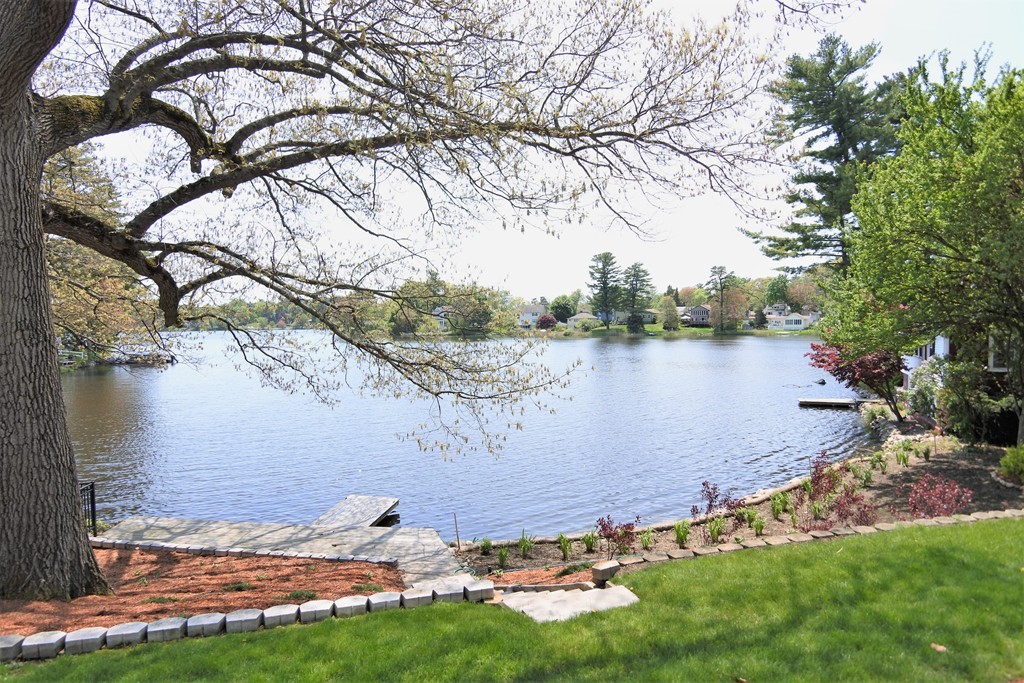 10 Ryan Road Lynnfield, MA 01940 - Photo 11 of 12 Gallery Image 11
