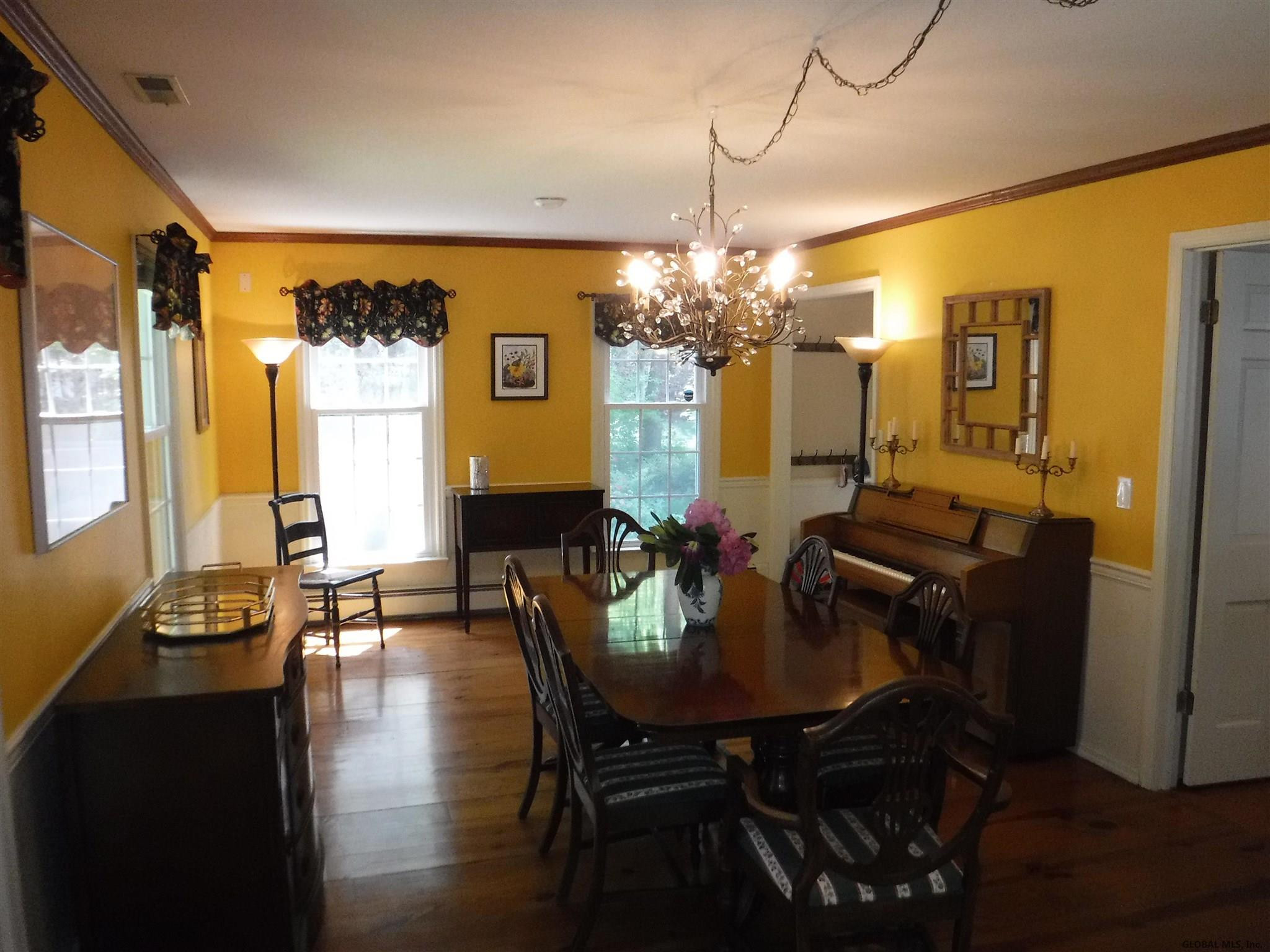 8 Stonegate Road Ballston Lake, NY 12019 - Photo 14 of 44 Photo 14