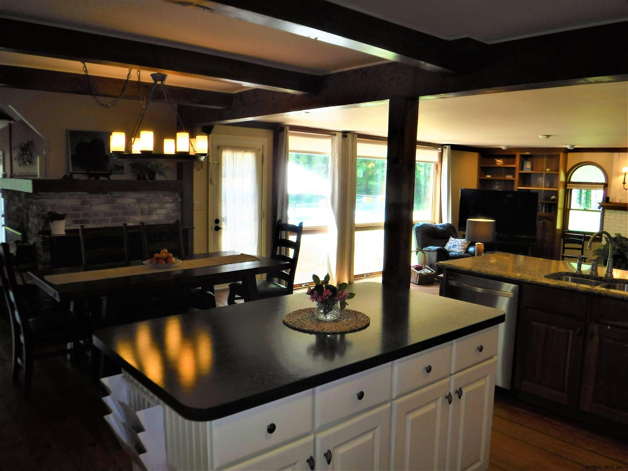 8 Stonegate Road Ballston Lake, NY 12019 - Photo 9 of 44 Photo 9