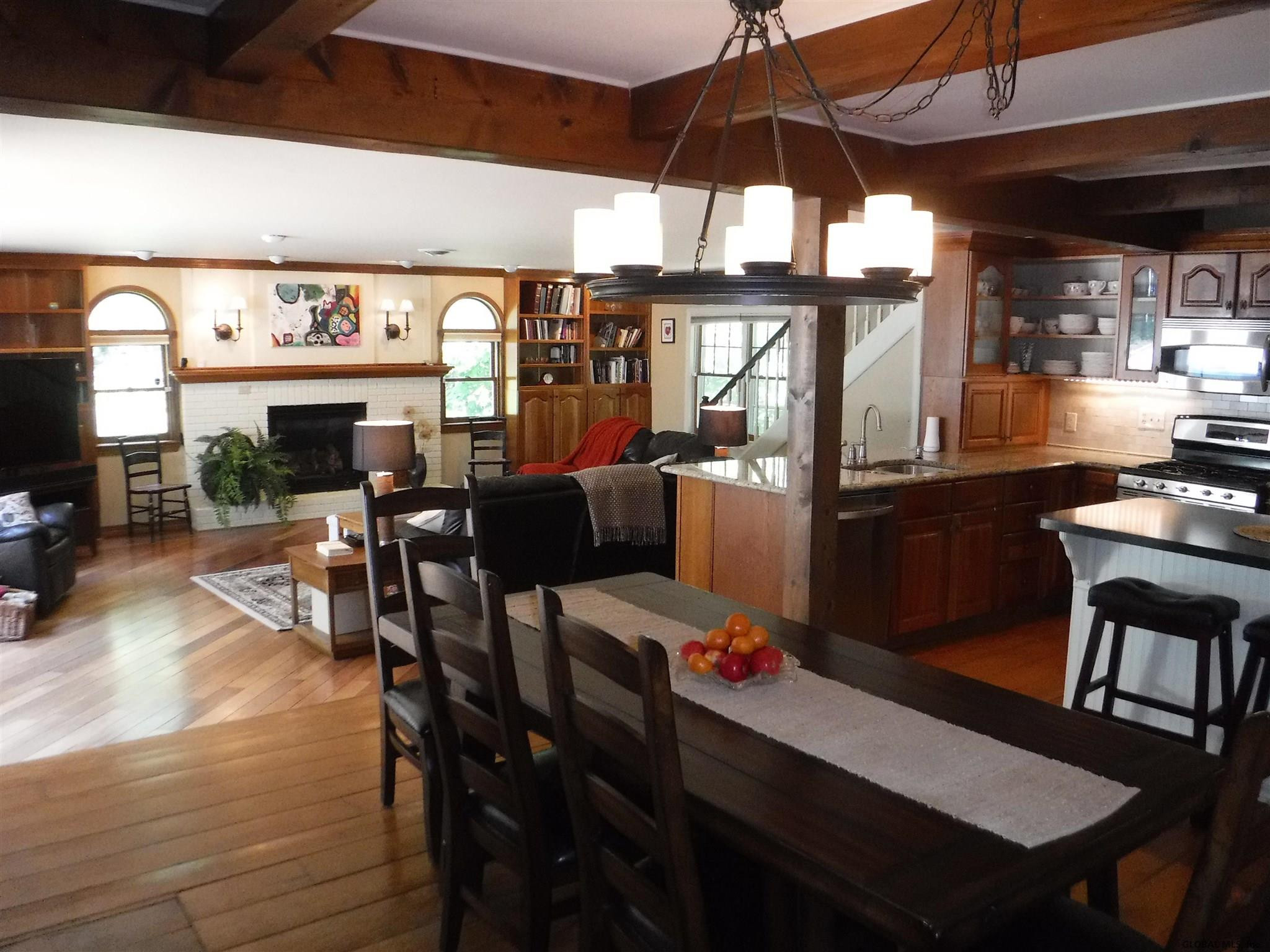 8 Stonegate Road Ballston Lake, NY 12019 - Photo 10 of 44 Photo 10