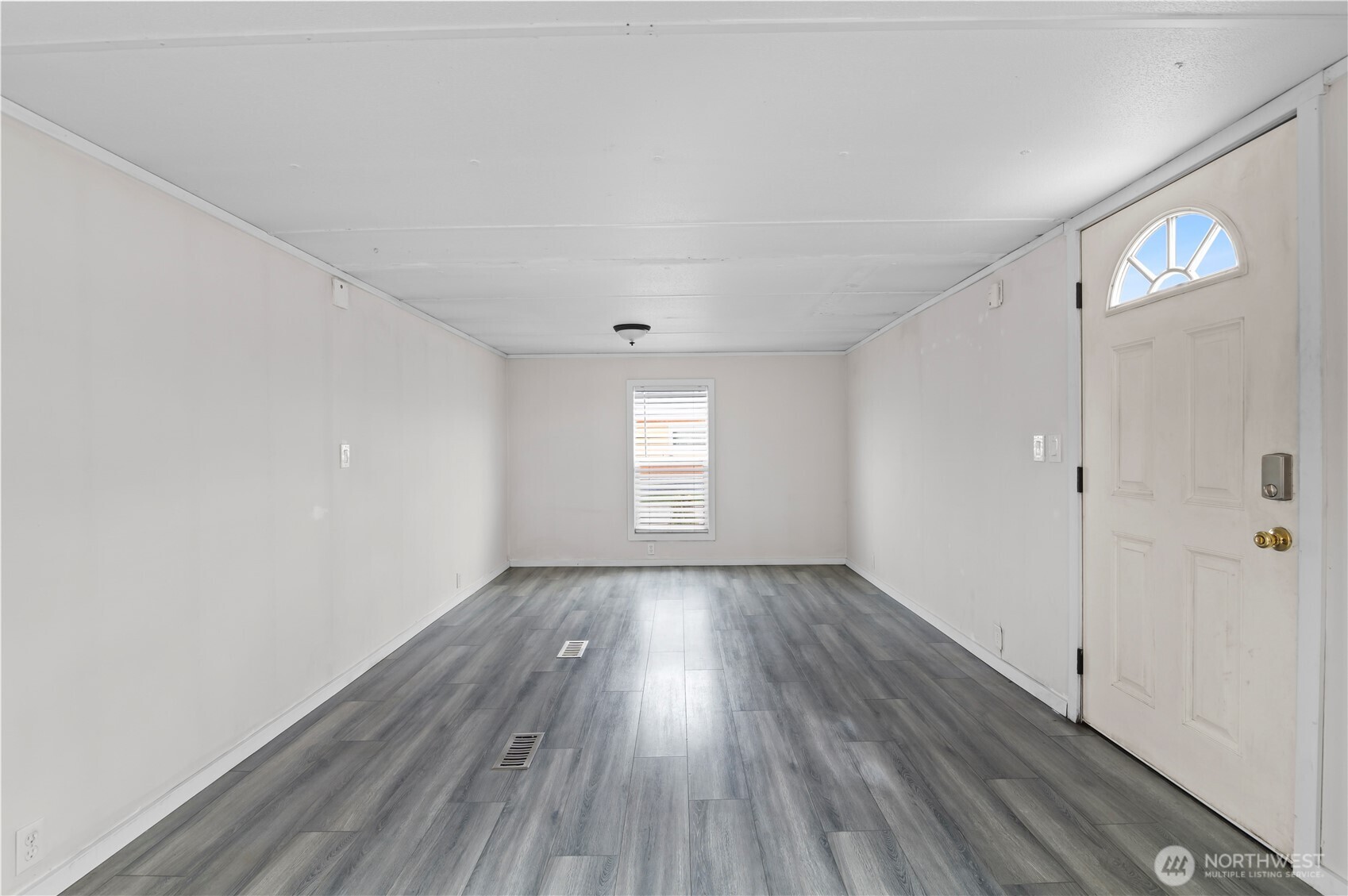 204 Southwest Terry Road, Unit 24 Coupeville, WA 98239 - Photo 6 of 19 Gallery Image 6