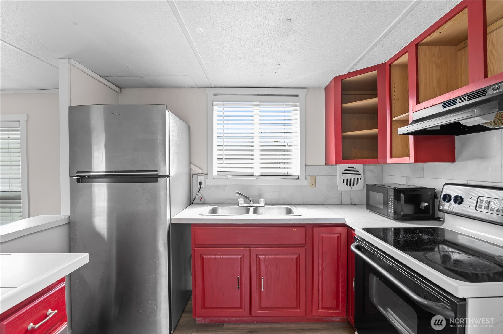 204 Southwest Terry Road, Unit 24 Coupeville, WA 98239 - Photo 10 of 19 Gallery Image 10