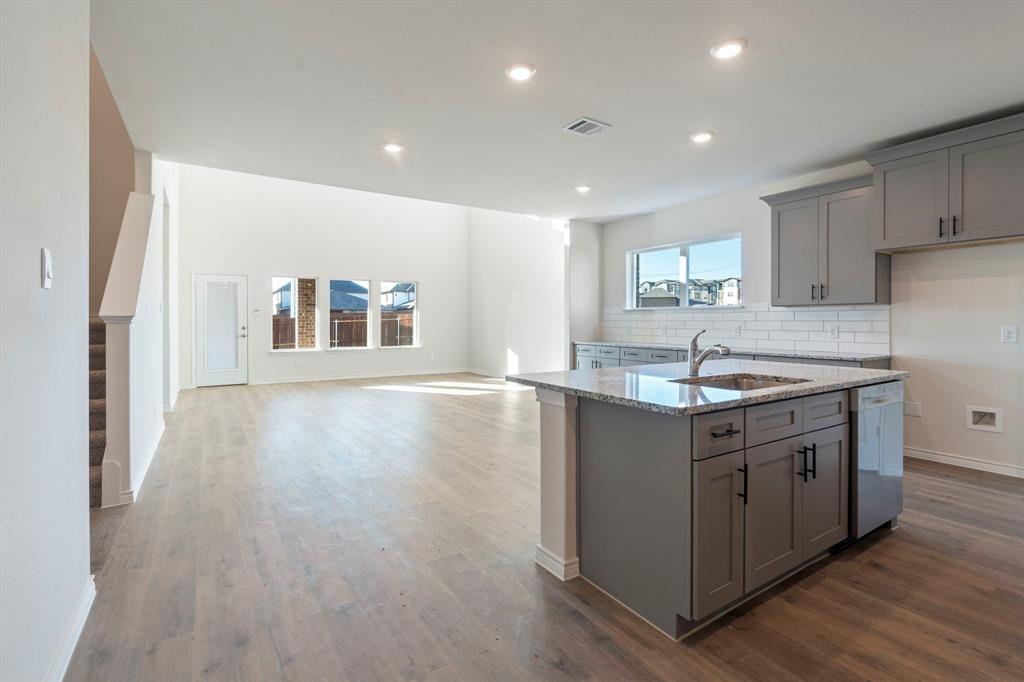 3685 Saguaro Drive Grand Prairie, TX 75052 - Photo 2 of 12