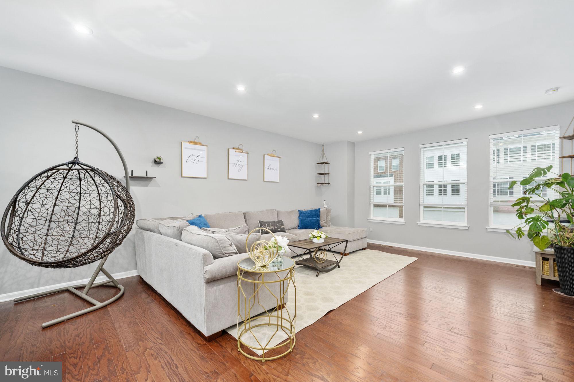 4073 Elizabeth Reed Way Woodbridge, VA 22193 - Photo 8 of 61 Gallery Image 8