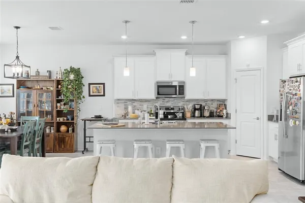 $3,300 | 6115 Claystone Way, Mount Dora, FL 32757