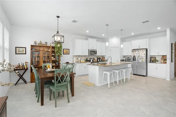 $3,300 | 6115 Claystone Way, Mount Dora, FL 32757