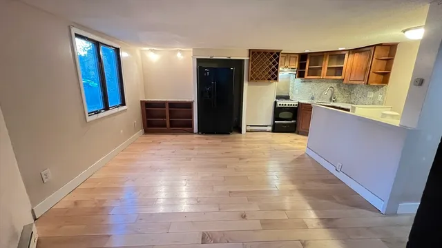 $2,125 | 38 Broadway, Unit 1, Beverly, MA 01915