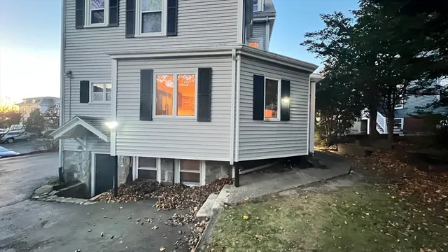 $2,125 | 38 Broadway, Unit 1, Beverly, MA 01915