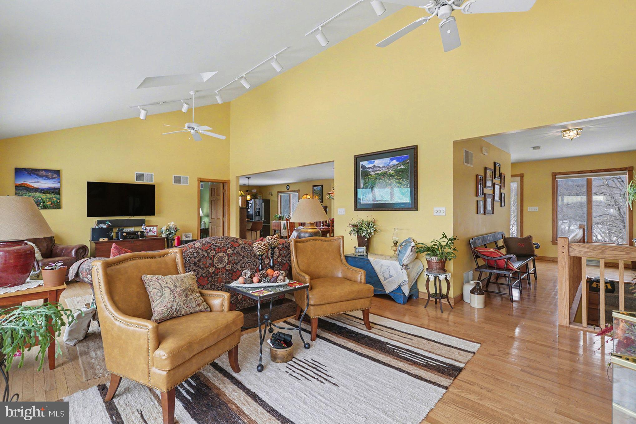 1481 South Mountain Road Dillsburg, PA 17019 - Photo 4 of 43