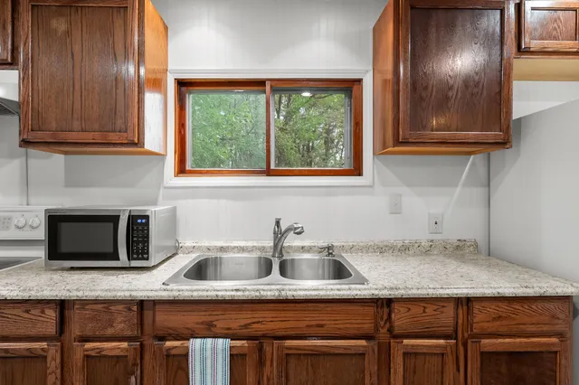 $160,000 | 310 Cedar Street, Decatur, MI 49045