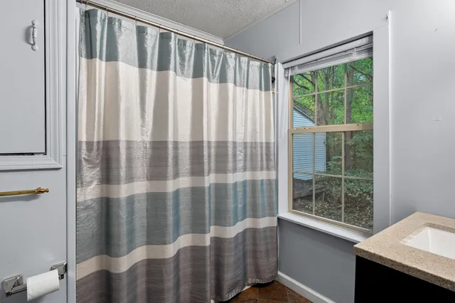 $160,000 | 310 Cedar Street, Decatur, MI 49045