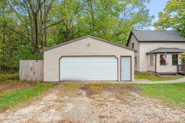 $160,000 | 310 Cedar Street, Decatur, MI 49045