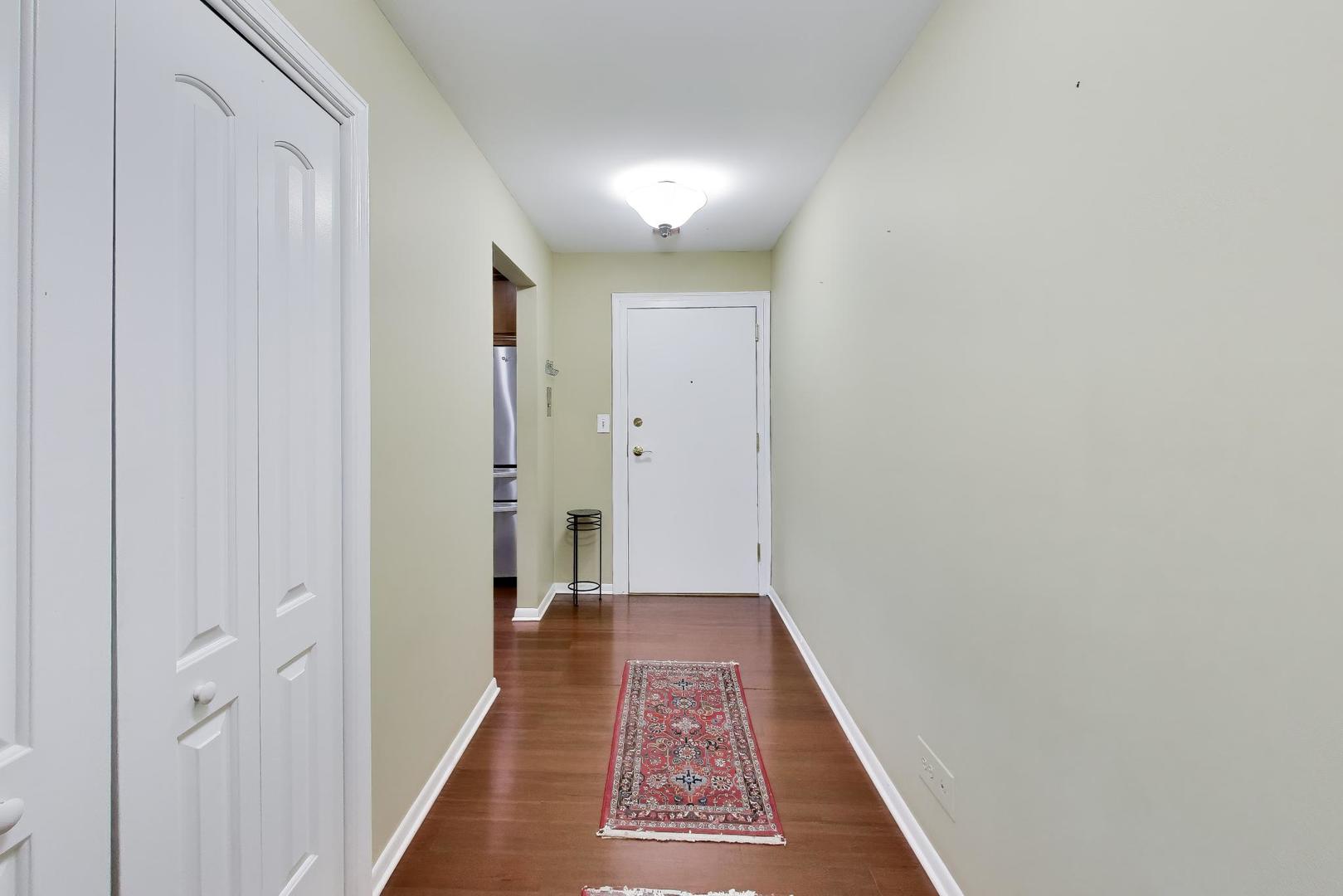 201 Thames Parkway, Unit 3G Park Ridge, IL 60068 - Photo 7 of 27